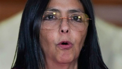 Delcy Rodríguez gilt als enge Vertraute des von den USA gefangen genommenen Präsidenten Maduro. (Archivbild) (Foto: Ariana Cubillos/AP/dpa)