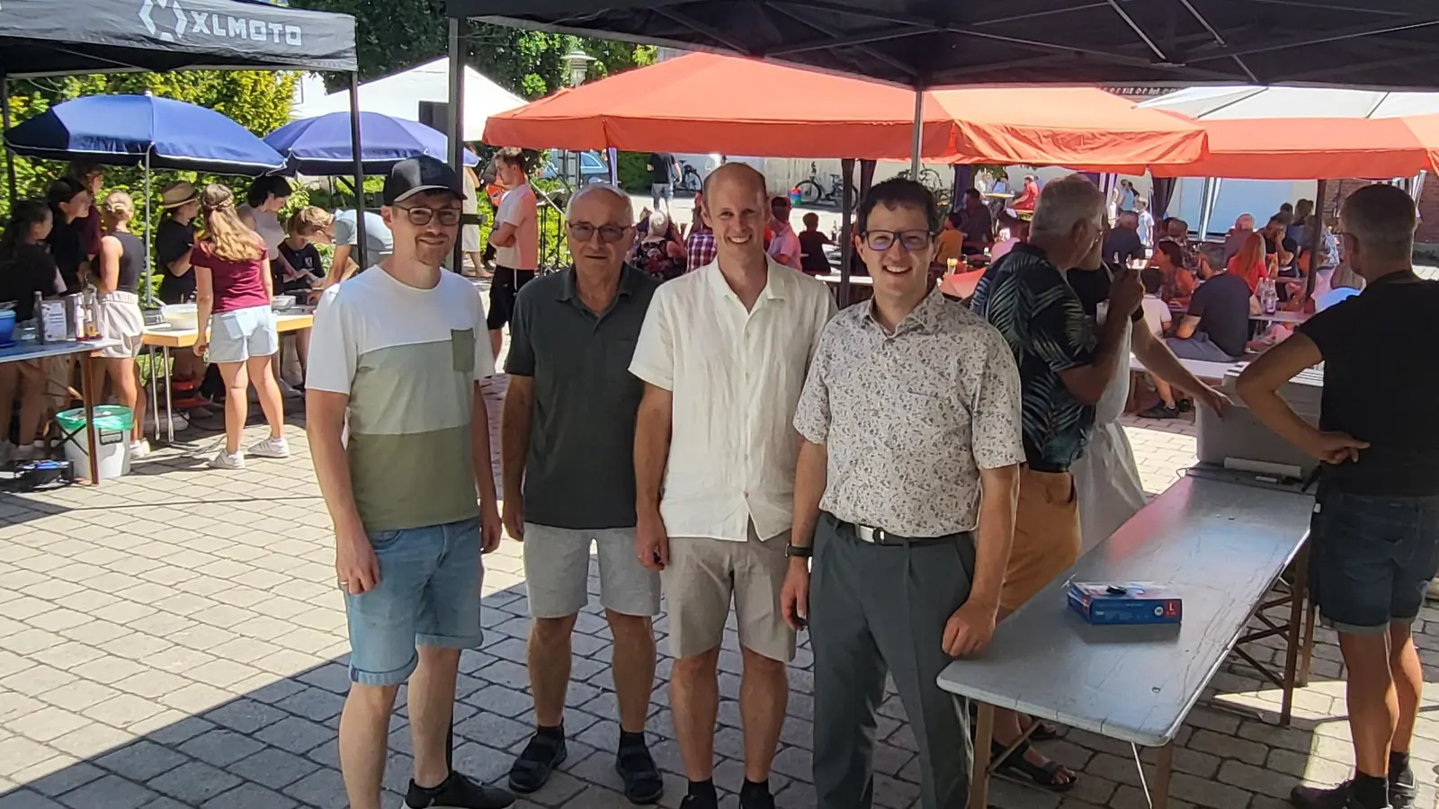 Der Tag der offenen Tür der Liebenzeller Gemeinschaft verlief erfolgreich. Darüber freuten sich (von links) Organisator Rainer Schülein, zweiter Bürgermeister Klaus Schülein, Gemeindeprediger Stefan Billenstein und Bürgermeister Jörg Edelmann. (Foto: Albert Schülein)