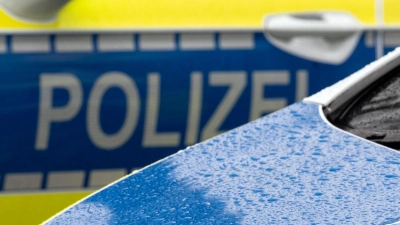 Innerhalb von fünf Tagen führte die Schleierfahndung auf der A6 bei Aurach zum Erfolg. (Symbolbild: Soeren Stache/dpa)