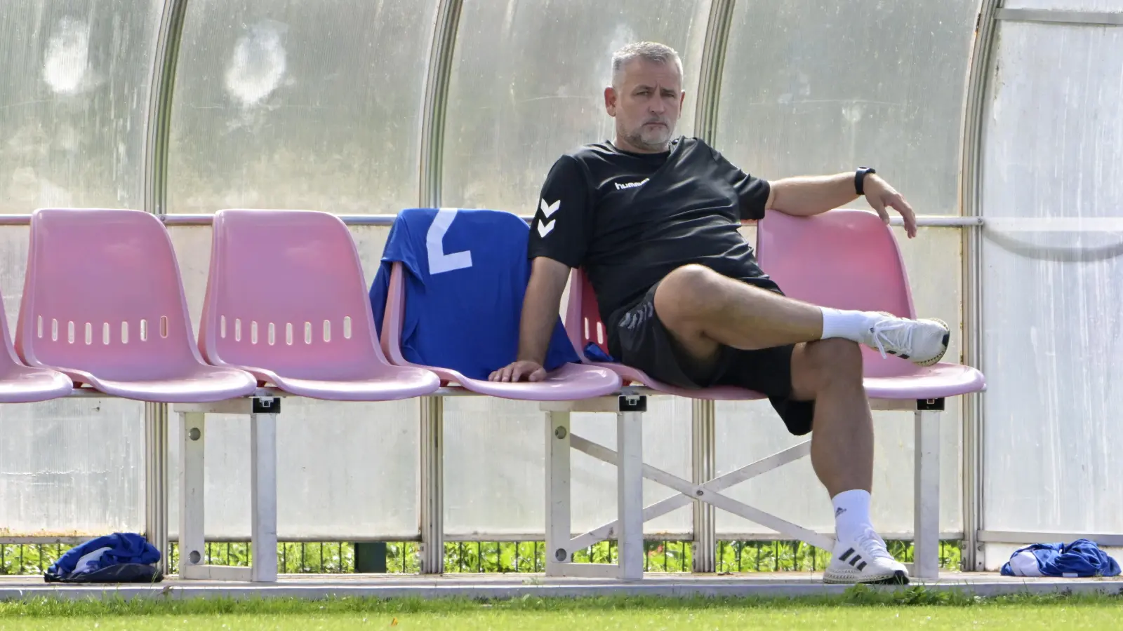 Vier Spiele ohne Niederlage: Es läuft gerade ganz ordentlich für Trainer Thomas Guter und den SVG Steinachgrund. (Foto: Martin Rügner)