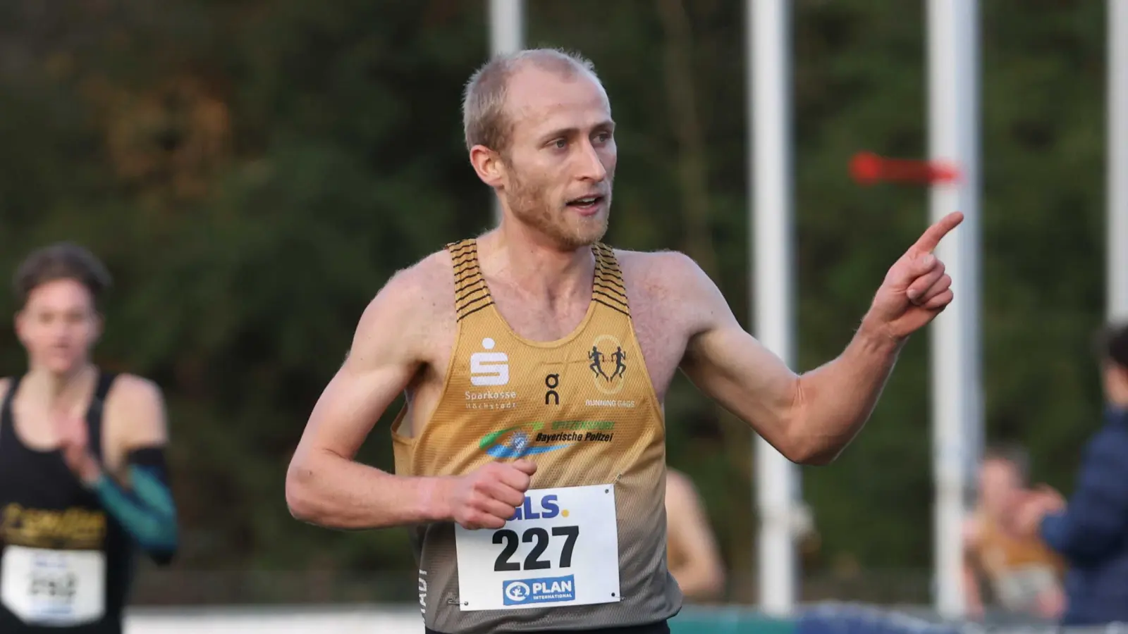 Fingerzeig: Florian Bremm startet im neuen Jahr für einen neuen Verein. (Foto: Theo Kiefner)
