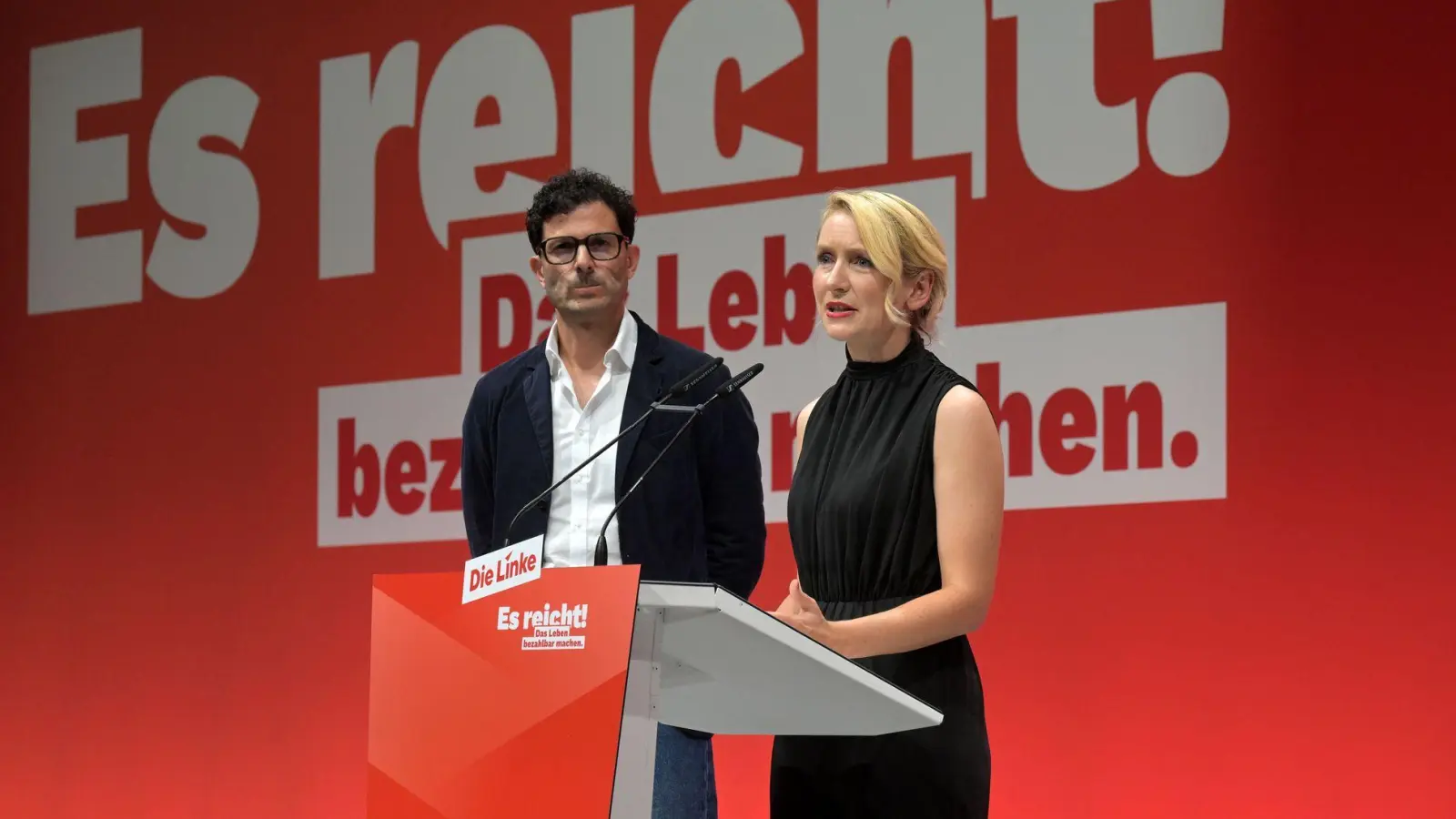 Luigi Pantisano und Ines Schwerdtner sind das neue Führungsduo der Linken.  (Foto: Michael Bahlo/dpa)