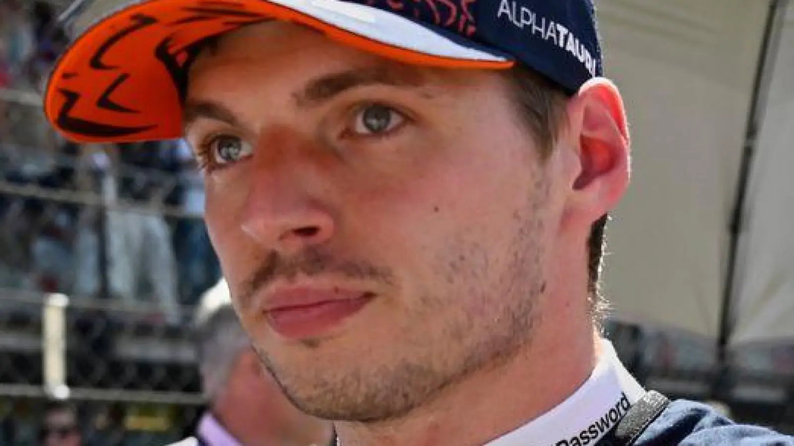 Es war nur ein kurzer Auftritt für Max Verstappen.  (Foto: Denes Erdos/AP POOL/AP/dpa)