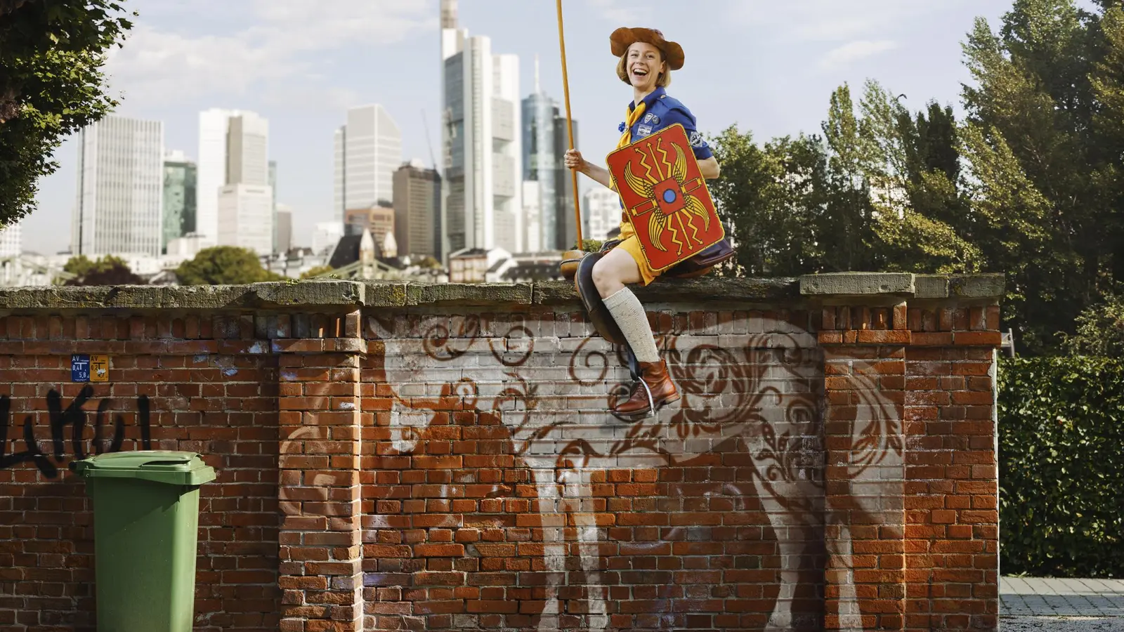 Von der Metropole in die Kleinstadt: Die Kabarettistin Inka Meyer gastiert am 30. September mit ihrem Programm „Zurück in die Zugluft“ in Windsbach. (Foto: Simon Büttner)