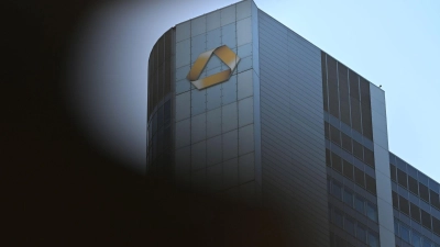 Wird die Commerzbank von der Unicredit übernommen? Die Italiener machen Druck. (Archivbild) (Foto: Michael Brandt/dpa)