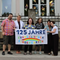 Der Großteil des pädagogischen Teams aus dem Kindergarten Türkenstraße (von links): Patrick Schäfer, Elvira Terre, Leitung Ursula Berger, Paulina Reichelt, stellvertretende Leiterin Lisa Wittmann und Zuhra Lugonja. (Foto: Constantin Prosch)