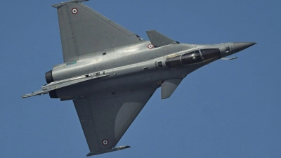 Die Rafale-Kampfjets können Atomwaffen einsetzen. (Archivfoto) (Foto: Fatima Shbair/AP/dpa)