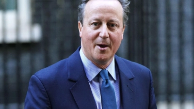 Der frühere britische Regierungschef Cameron ist zum neuen Außenminister seines Landes ernannt worden. (Foto: James Manning/PA Wire/dpa)