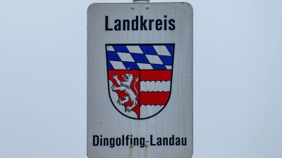 Mutmaßliches Anschlagsziel war ein Weihnachtsmarkt im Raum Dingolfing.  (Foto: Armin Weigel/dpa)