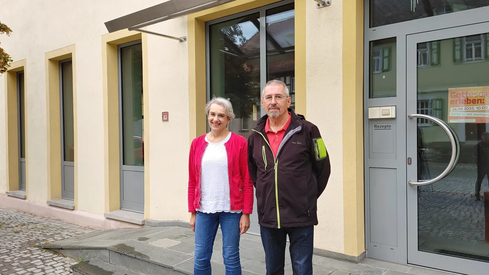 Dr. Marianne Scharf und Dr. Manfred Kern freuen sich auf den Umbau der ehemaligen Brunnen-Apotheke zur Allgemeinarztpraxis. (Foto: Katrin Merklein)