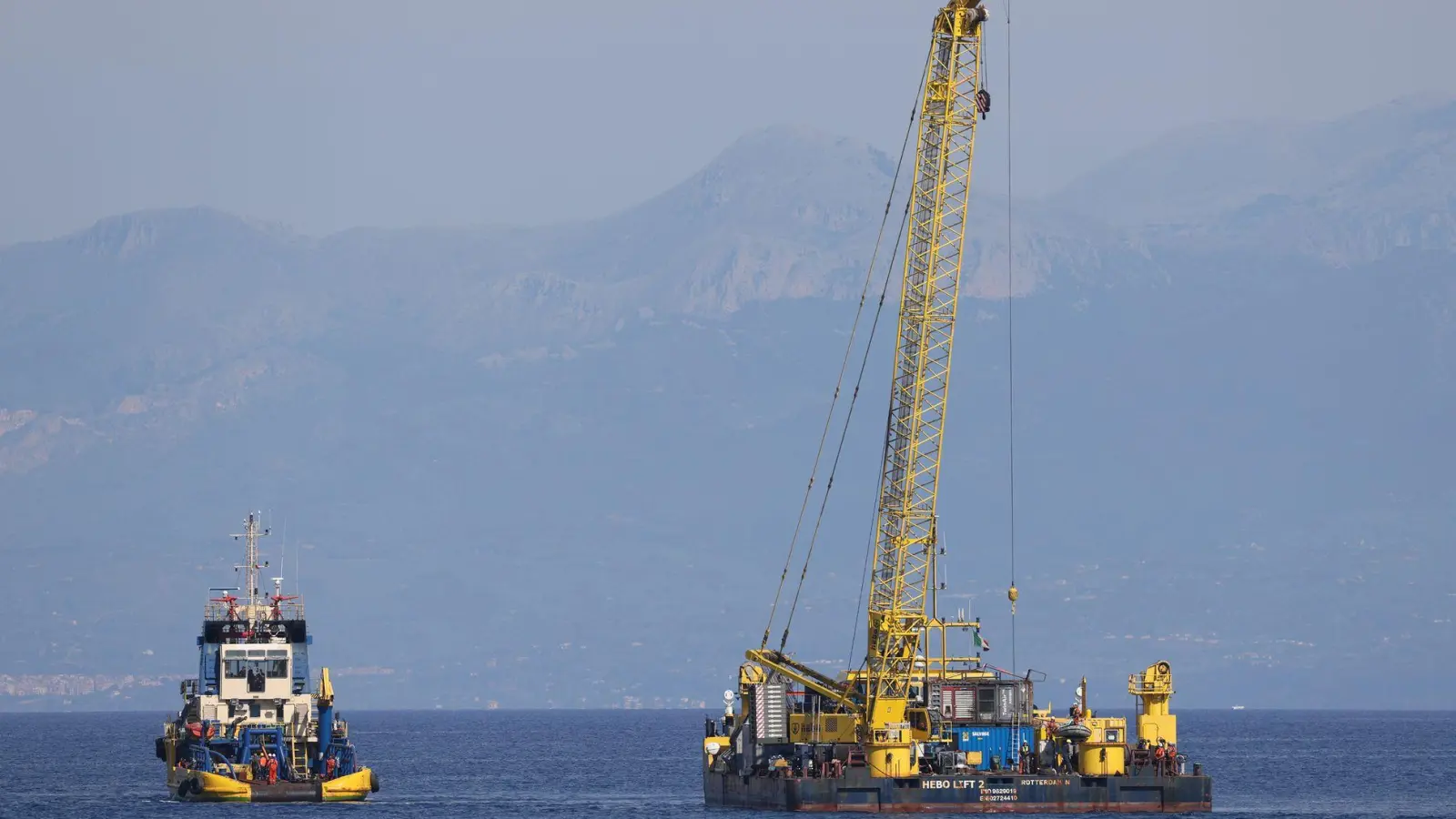 Das Wrack der „Bayesian“ liegt tief auf dem Meeresboden - die Bergung gilt als technisch aufwendig. (Archivbild) (Foto: Alberto Lo Bianco/IPA via ZUMA Press/dpa)