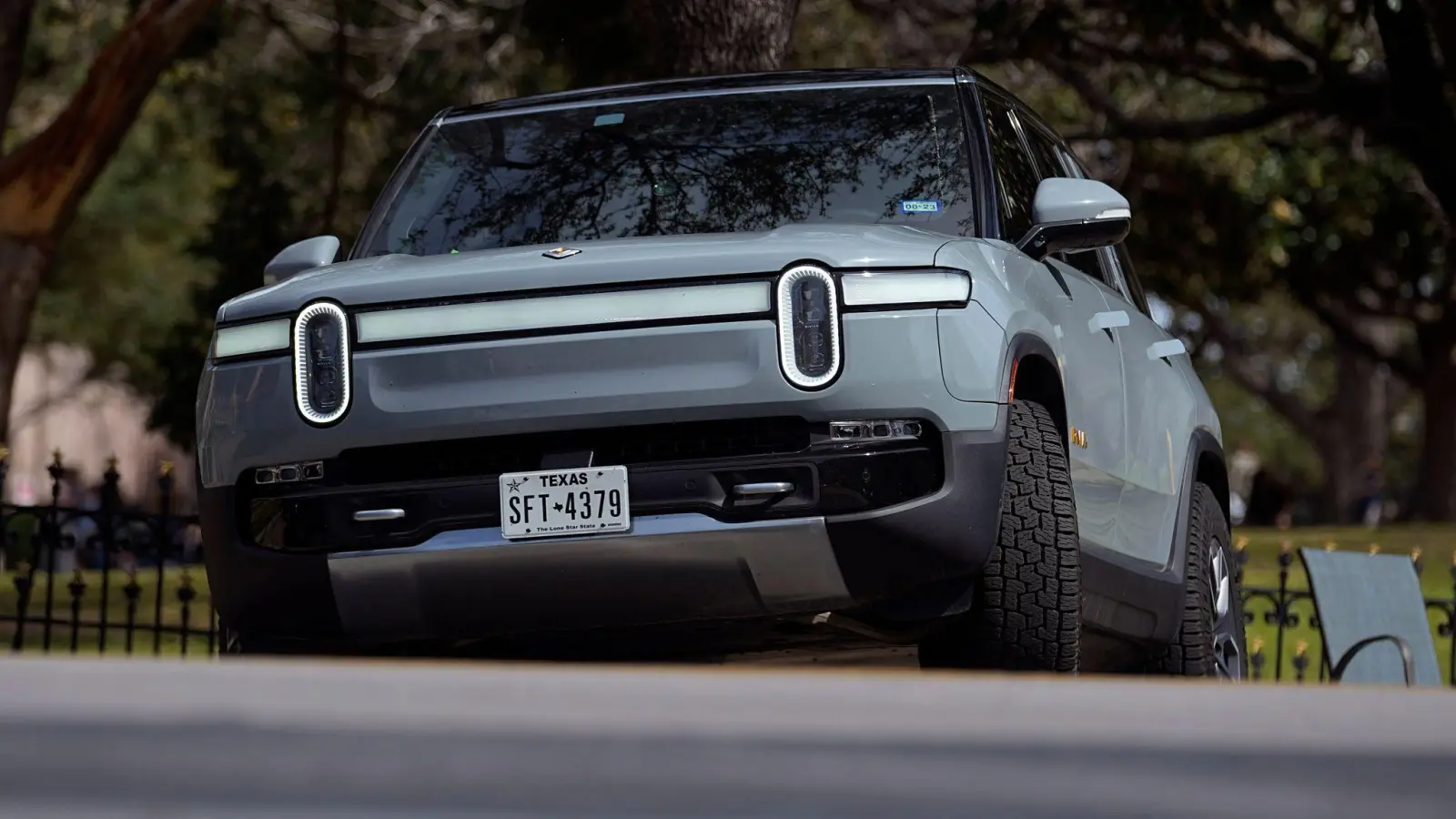 Rivian fordert mit seinen Fahrzeugen Tesla in den USA heraus. (Archivbild) (Foto: Eric Gay/AP/dpa)