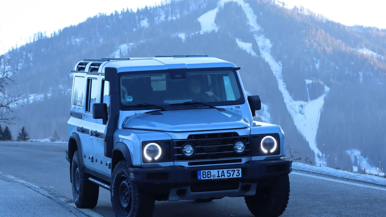 Mehr Komfort und Fahrstabilität: Der Ineos Grenadier erhält im Frühjahr ein Update, doch in puncto Design bleibt alles beim Alten. (Foto: Thomas Geiger/dpa-tmn)