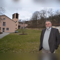 Pfarrer Christoph Seyler war 13 Jahre lang Leiter des Evangelischen Bildungszentrums auf dem Hesselberg. Seit 1. Oktober ist er im Ruhestand. (Archivbild: Peter Tippl)