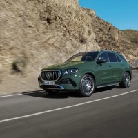 AMG erweitert die GLE-Reihe: Die sportliche Mercedes-Tochter bietet den GLE 53 ab Jahresende in zwei Varianten an. (Foto: Andre Tillmann/Mercedes-Benz AG/dpa-tmn)