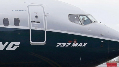 Ein Flugzeug vom Typ Boeing 737 MAX 9. Die US-Luftfahrtaufsicht FAA moniert nach Untersuchungen der Boeing-Fertigung Probleme bei der Qualitätsaufsicht. (Foto: Ted S. Warren/AP/dpa)
