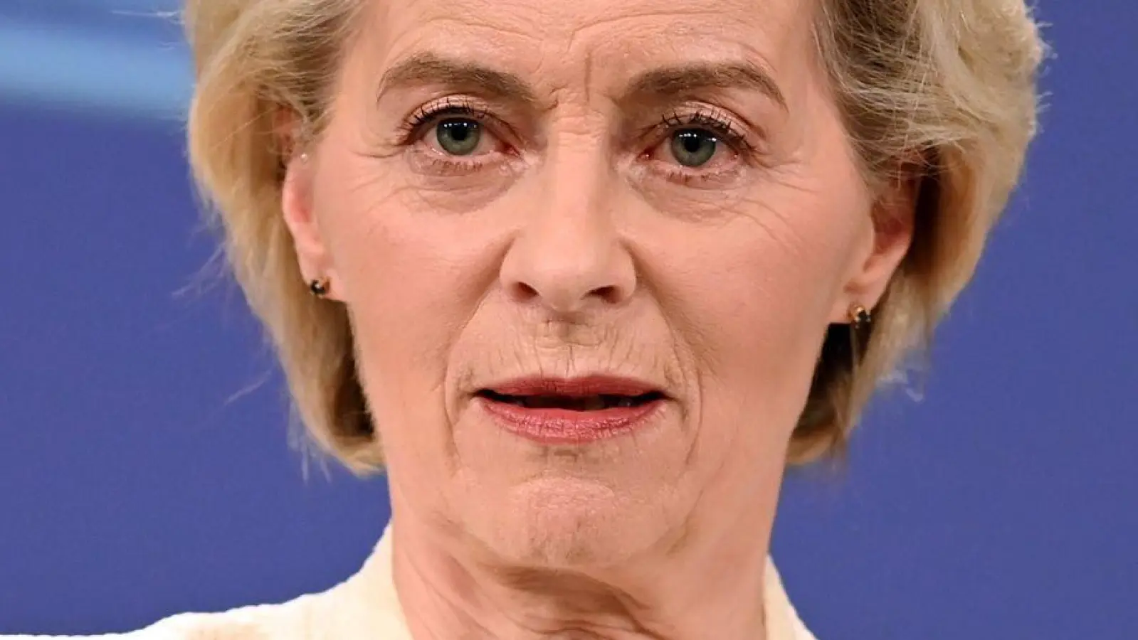 EU-Kommissionspräsidentin von der Leyen reagiert auf Kritik am Budgetvorschlag. (Archivbild) (Foto: Ansgar Haase/dpa)