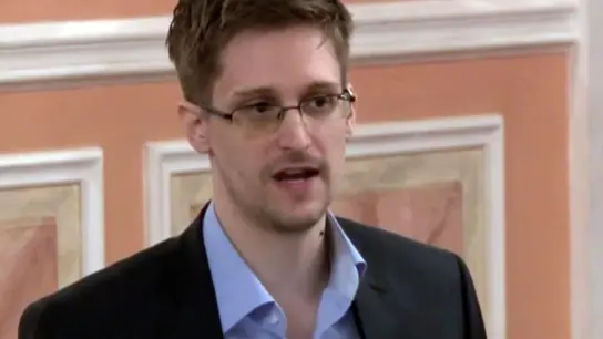 Russlands Präsident Wladimir Putin hat dem ehemaligen US-Sicherheitsbeauftragten Edward Snowden die russische Staatsbürgerschaft verliehen. (Foto: Uncredited/WikiLeaks/AP/dpa)