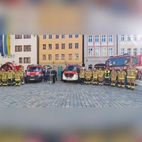 Zuwachs für den Fuhrpark der Ansbacher Feuerwehr: Die Einsatzkräfte dürfen künftig einen Großlüfter, einen Einsatzleitwagen, einen CBRN-Erkundungswagen und einen Versorgungs-Lkw Strom (von links) ihr Eigen nennen. (Foto: Florian Schwab)