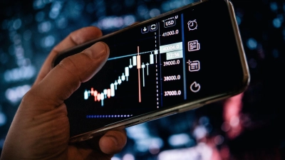 Kapitalerträge ohne Steuerabzug: Wer bei seiner Bank einen Freistellungsauftrag hinterlegt, darf Gewinne aus Geldanlagen bis zu gewissen Grenzen erhalten, ohne das Finanzamt daran zu beteiligen. (Foto: Zacharie Scheurer/dpa-tmn)