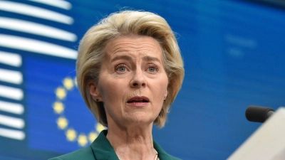 Die Präsidentin der Europäischen Kommission: Ursula von der Leyen. (Foto: Harry Nakos/AP/dpa)