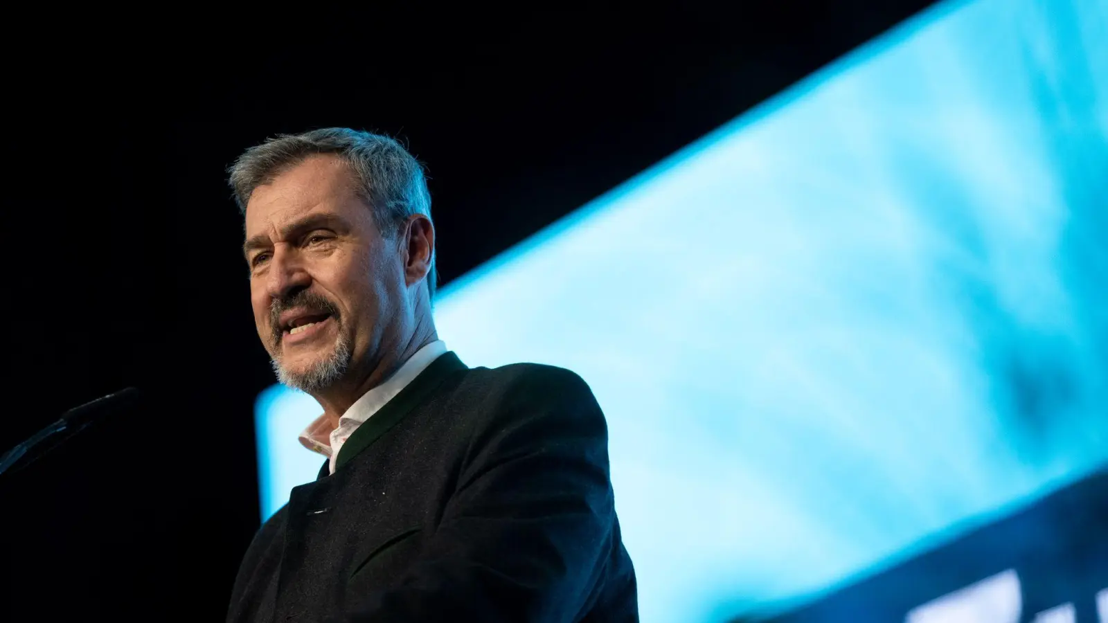 CSU-Chef Söder meint: „Ohne Auto droht ein Kollaps.“  (Foto: Fabian Strauch/dpa)