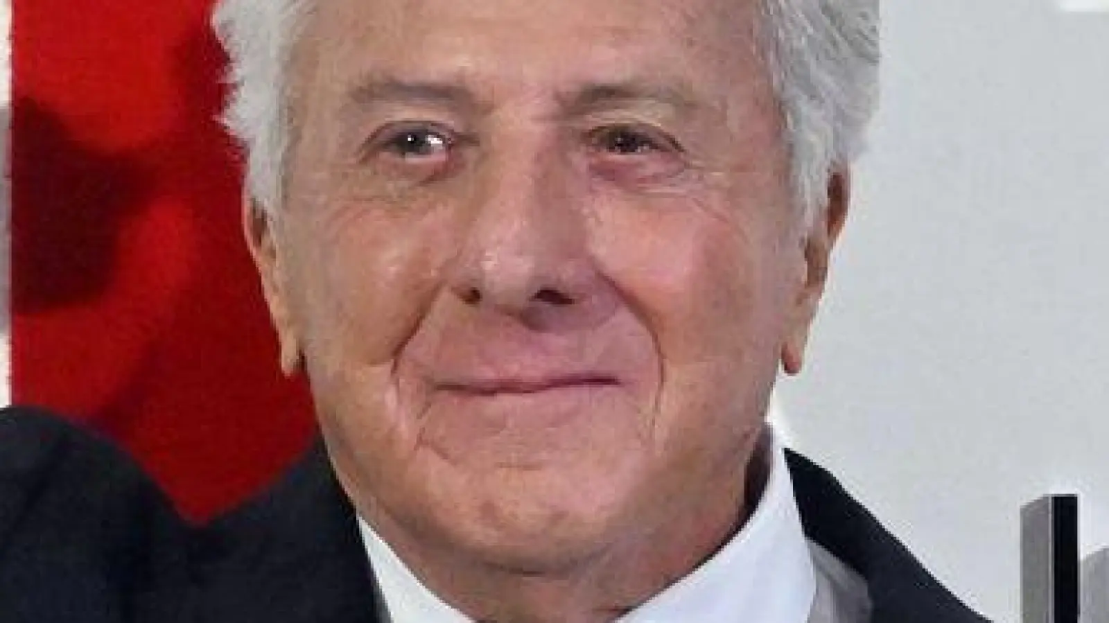 Hollywood-Star Dustin Hoffman ist beim 60. internationalen Filmfestival von Karlsbad (Karlovy Vary) mit dem Kristallglobus ausgezeichnet worden. (Foto: Slavomír Kubeš/CTK/dpa)