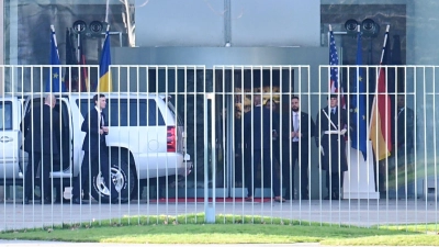 Zu den Beratungen traf unter anderem Jared Kushner, der Schwiegersohn von US-Präsident Donald Trump, am Kanzleramt ein. (Foto: Sebastian Christoph Gollnow/dpa)