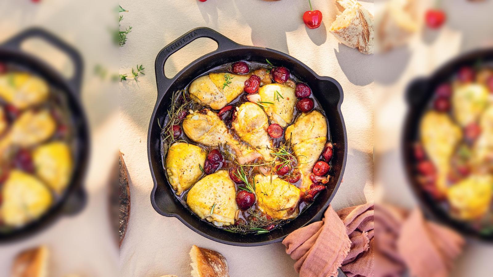 Fruity note guaranteed: Chicken in balsamic cherry sauce