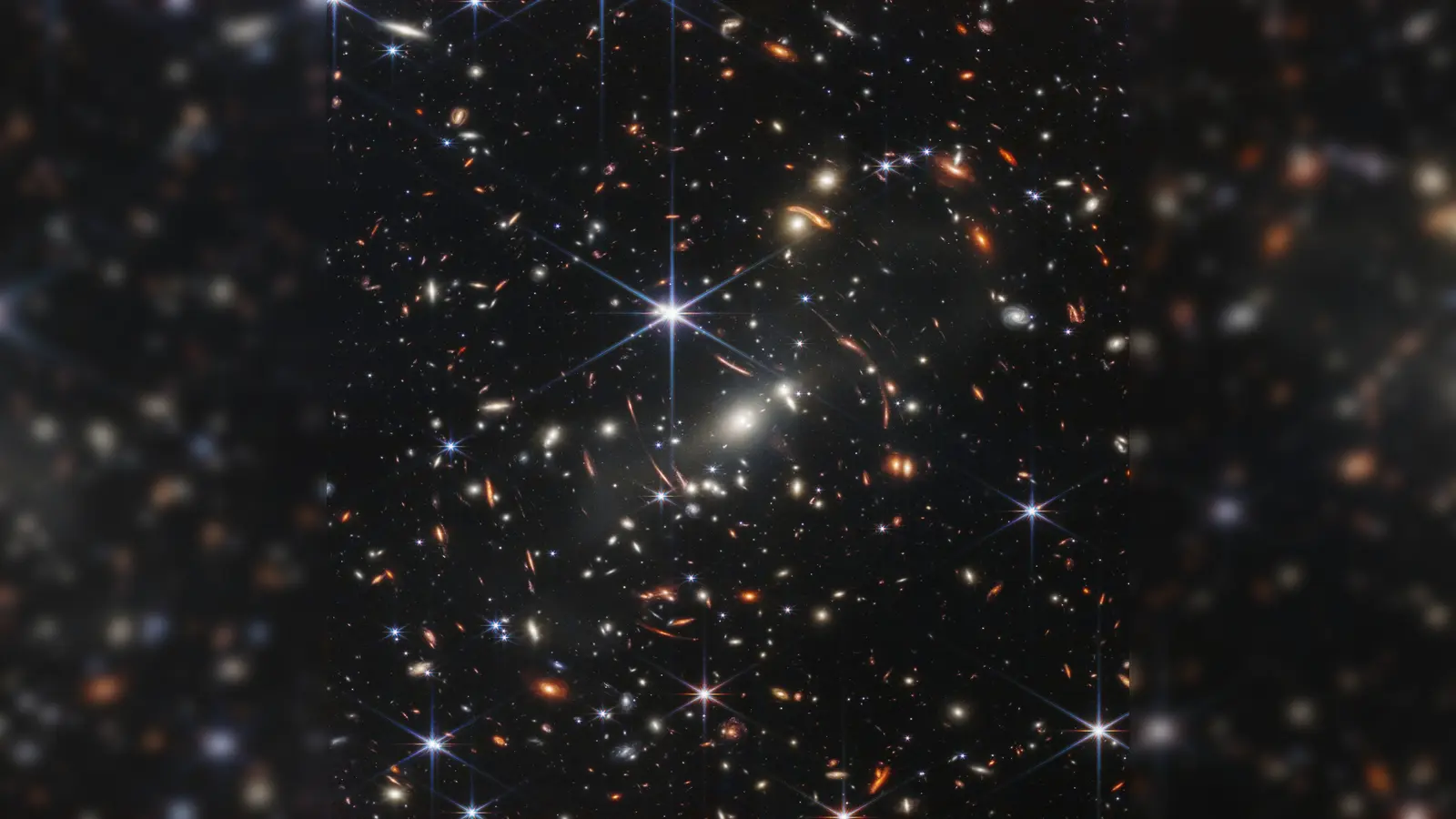 Der Galaxienhaufen SMACS 0723, aufgenommen mit dem „James Webb“-Teleskop. Die US-Raumfahrtbehörde Nasa hat den ersten Jahrestag des Beginns der wissenschaftlichen Arbeit des „James Webb“-Teleskops gefeiert. (Foto: Space Telescope Science Institut/NASA/ESA/CSA/dpa)