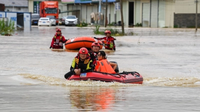 In Teilen Chinas ist es in den vergangenen Tagen bereits zu Überschwemmungen gekommen. Jetzt rückt der nächste Taifun an. (Archivbild)  (Foto: Cao Yiming/XinHua/dpa)