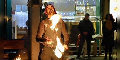 Feuershows in der Altstadt waren eines der Highlights für Besucherinnen und Besucher. (Foto: Zeynel Dönmez)