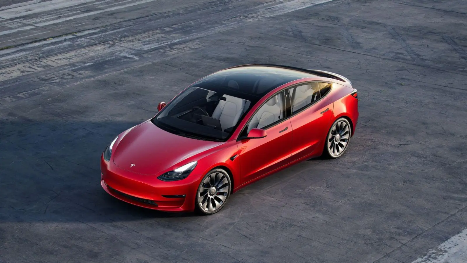 Tesla ist wohl eine der bekanntesten E-Automarken. Doch wie schneiden Autos wie das Model 3 als Gebrauchtwagen ab? (Foto: Tesla/dpa-tmn)