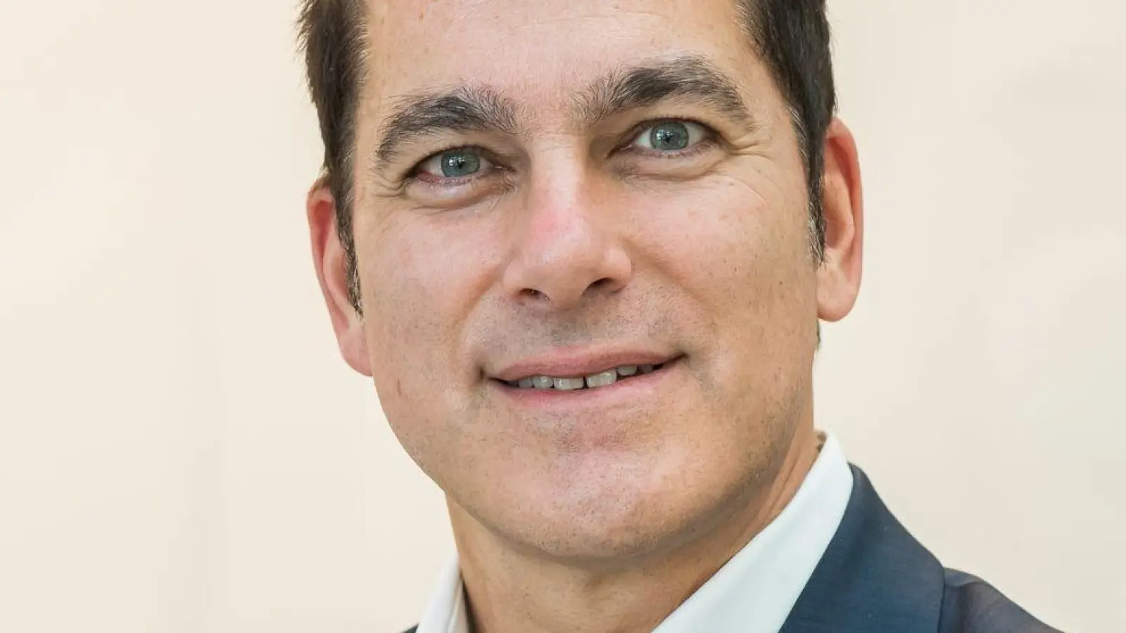 Brainlab-Gründer Stefan Vilsmeier im Jahr 2021. Nun hat das Unternehmen seinen Börsengang kurzfristig abgeblasen. (Archiv) (Foto: Peter Kneffel/dpa)