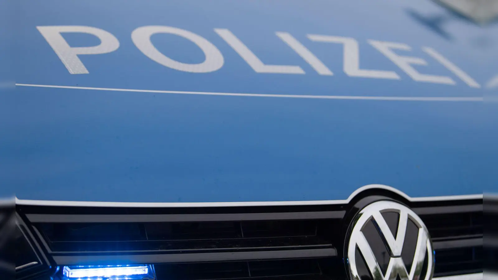 Die tote Frau, die aus der Saalach bei Piding geborgen wurde, ist inzwischen identifiziert. (Symbolbild) (Foto: Lino Mirgeler/dpa)