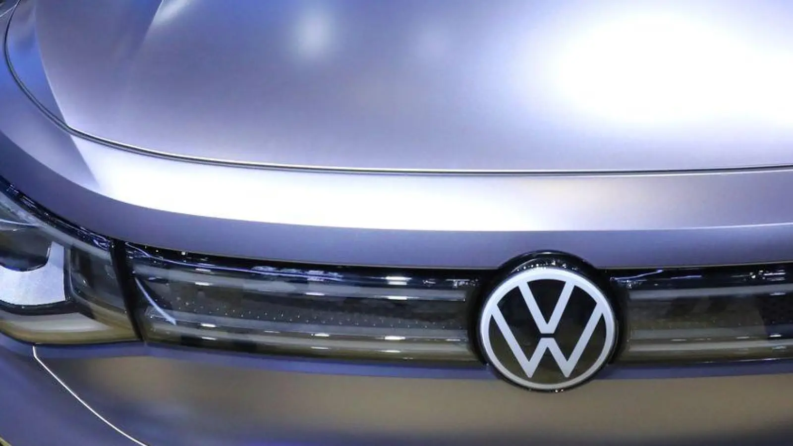 Im ersten Quartal hat der Volkswagen-Konzern in China nach eigenen Angaben 693.600 Fahrzeuge an Kunden ausgeliefert. Davon waren 41.000 reine E-Fahrzeuge. (Foto: Fang Zhe/XinHua/dpa)