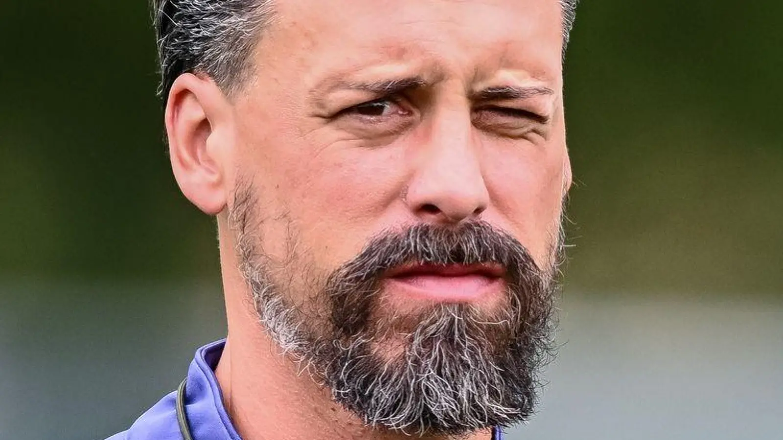 Sandro Wagner steht vor seiner ersten Saison als Trainer des FC Augsburg. (Foto: Harry Langer/dpa)