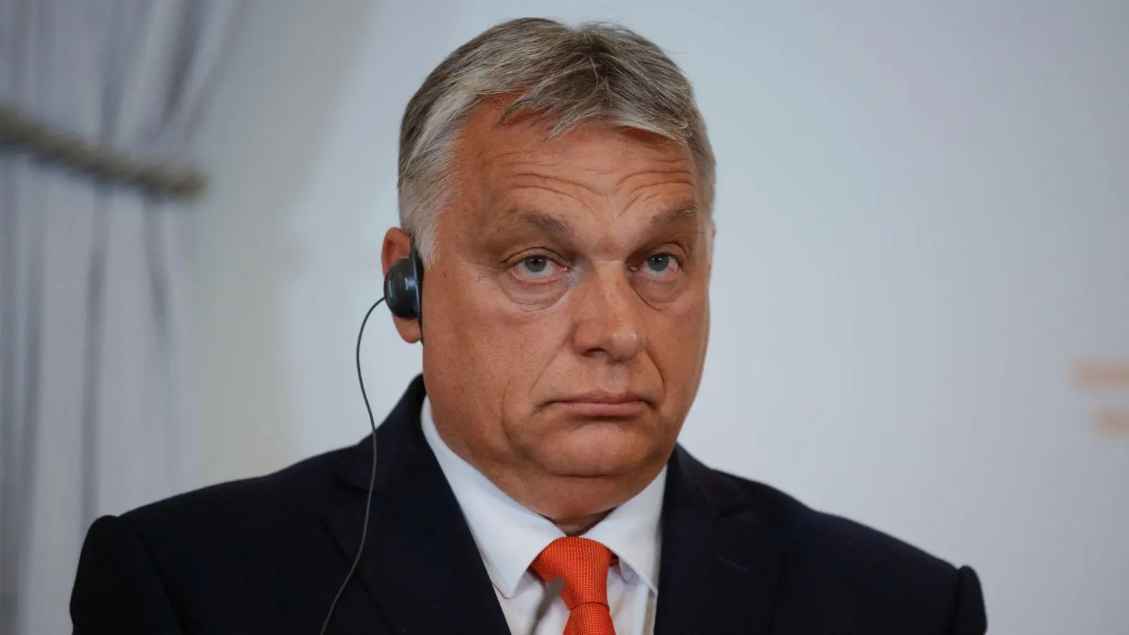 Viktor Orban steht wegen seiner rassistischen Äußerungen in der Kritik. (Foto: Theresa Wey/AP/dpa)
