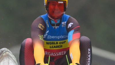 Kam nach einem Fahrfehler im ersten Lauf noch zum Sieg: Max Langenhan. (Foto: Robert Michael/dpa)