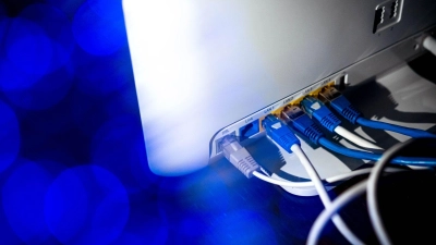 Auch Netzwerkspeicher, Mini-Computer oder Router können von der PHP-Schwachstelle betroffen sein. (Foto: Sina Schuldt/dpa/dpa-tmn)