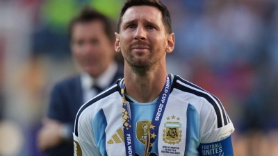 Lionel Messi weinte nach dem WM-Finale bitterlich. (Foto: Stephanie Scarbrough/AP/dpa)