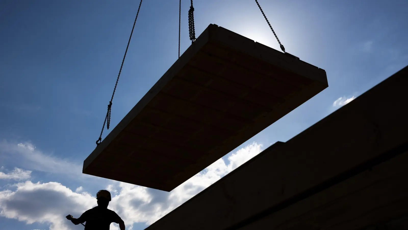 Die Bauflaute hat auch Fertighäuser getroffen. (Archivbild) (Foto: Rolf Vennenbernd/dpa)