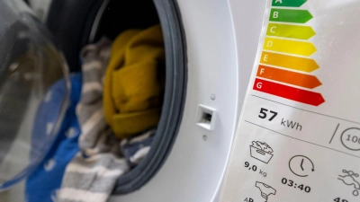 Im ersten Halbjahr 2023 wurden weniger Waschmaschinen verkauft als im Vergleichszeitraum 2022. (Foto: Monika Skolimowska/dpa)