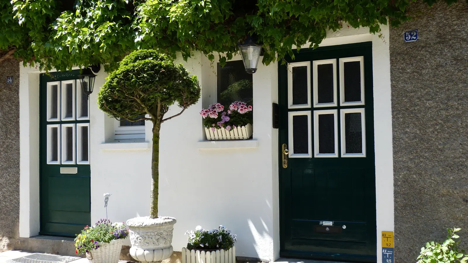 Eine schöne Haustüre oder Innentüre vom Fachbetrieb ist eine gute Investition. (Foto: Christian Treffer)