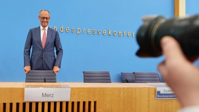 Merz: „Die Koalition hat Tritt gefasst.“ (Foto: Michael Kappeler/dpa)