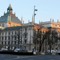 Das Justizministerium in München ist im Justizpalast untergebracht. (Symbolbild) (Foto: Stephan Jansen/dpa)