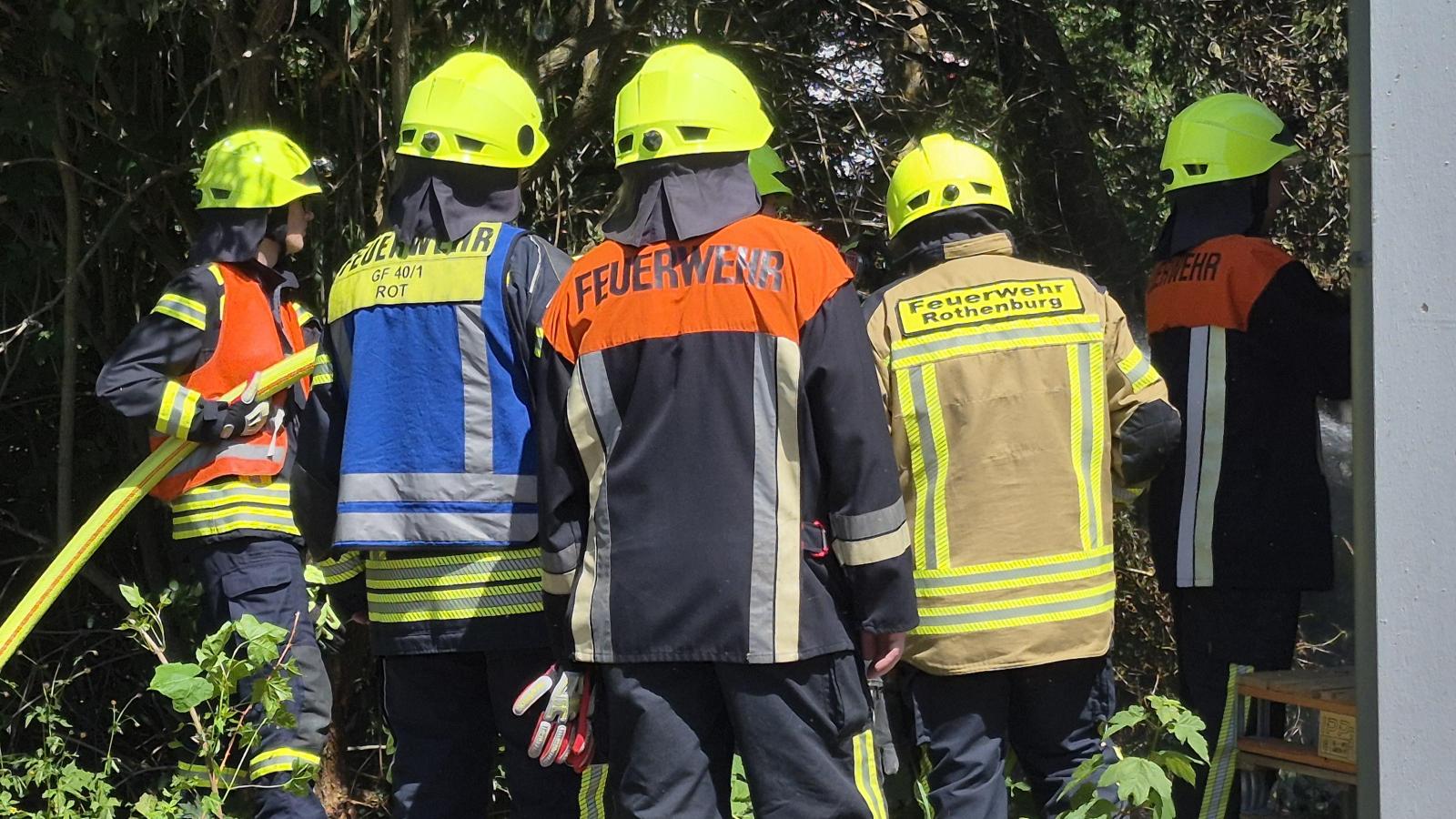 Fire on the railway embankment in Rothenburg: Employee prevents worse