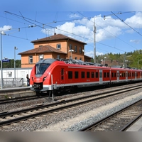 Bus- und Bahnfahrten werden im Tarifgebiet des VGN 2027 teurer. (Foto: Manfred Blendinger)
