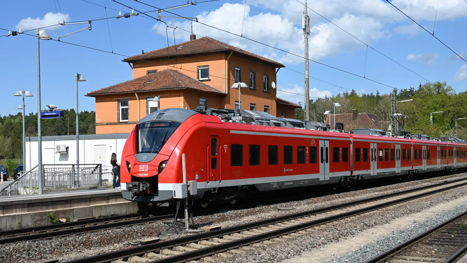 Bus- und Bahnfahrten werden im Tarifgebiet des VGN 2027 teurer. (Foto: Manfred Blendinger)