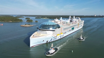 365 Meter lang, Platz für bis zu 7600 Passagiere - die „Icon of the Seas“ ist das größte Kreuzfahrtschiff der Welt. (Foto: Royal Caribbean/dpa-tmn)